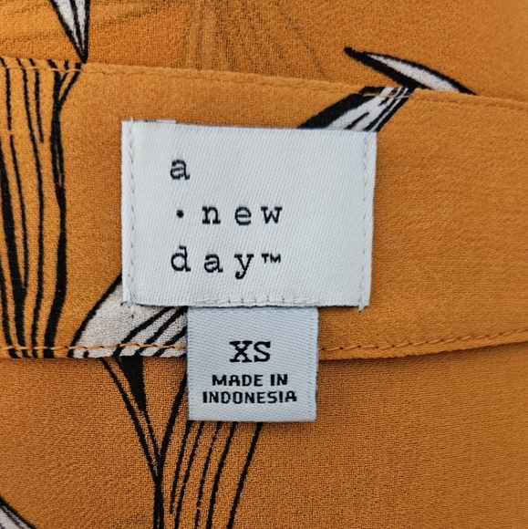 Target A New Day Orange Floral Blouse size XS - Picture 4 of 4